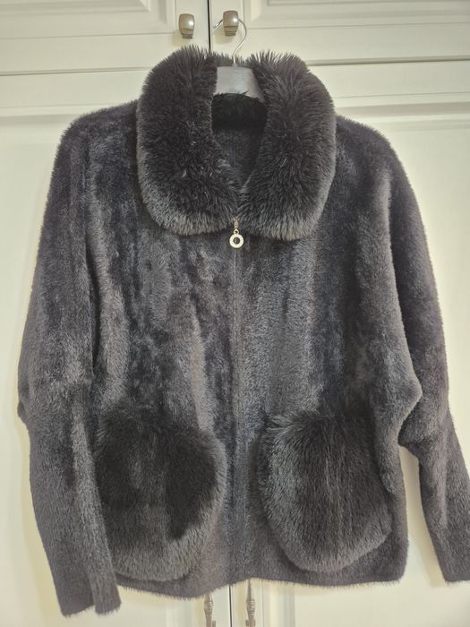 продам тёплые кофты