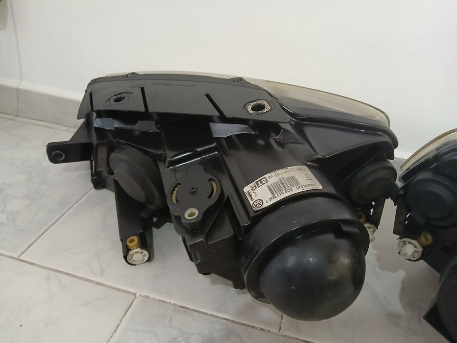 Фарове за Пасат В6 Passat B6