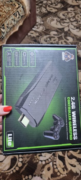 Игровая приставка с играми