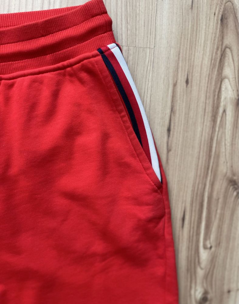 TOMMY HILFIGER / мъжки къс спортен панталон L/XL