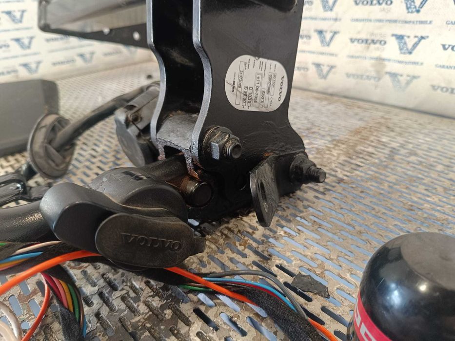 Carlig remorcare DEMONTABIL OEM 31359557 VOLVO S60 V60 V60CC