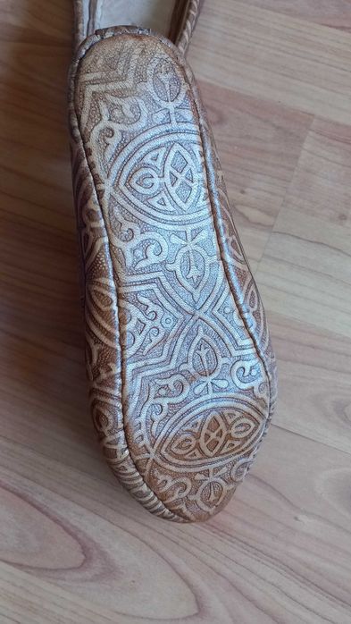 Vand papuci de dama, din piele, marimea 39