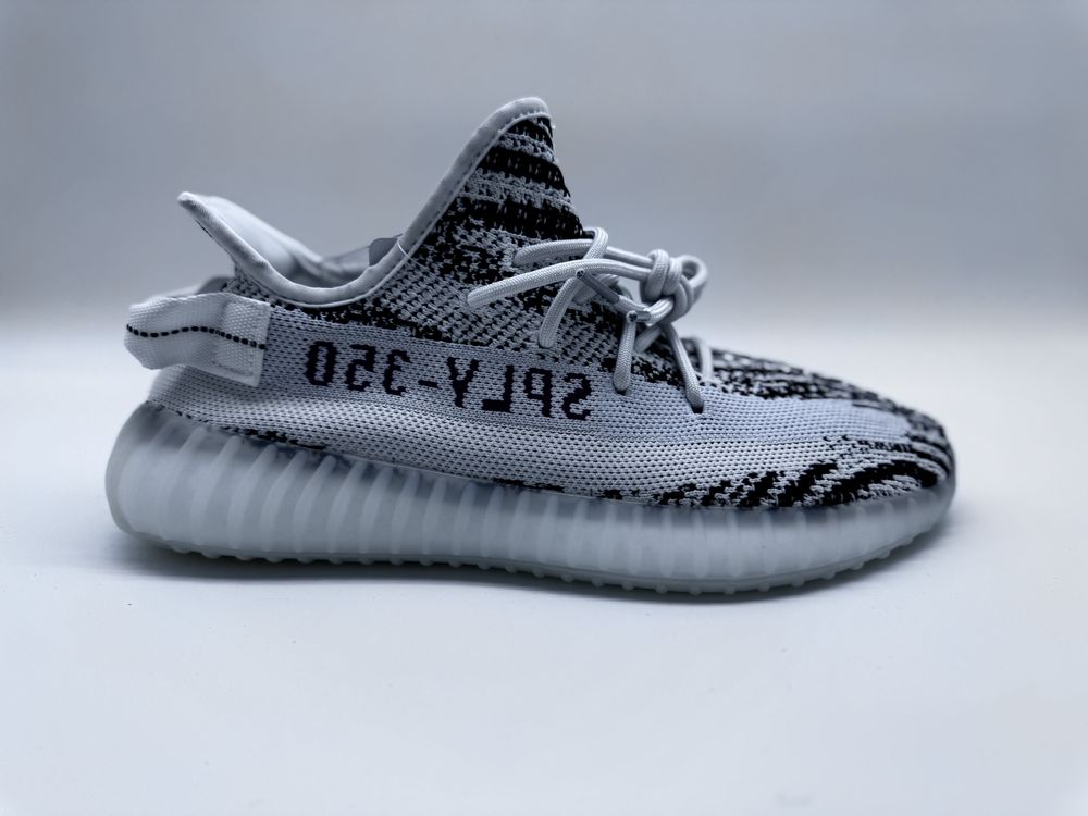 Yeezy Boost 350 Zebra