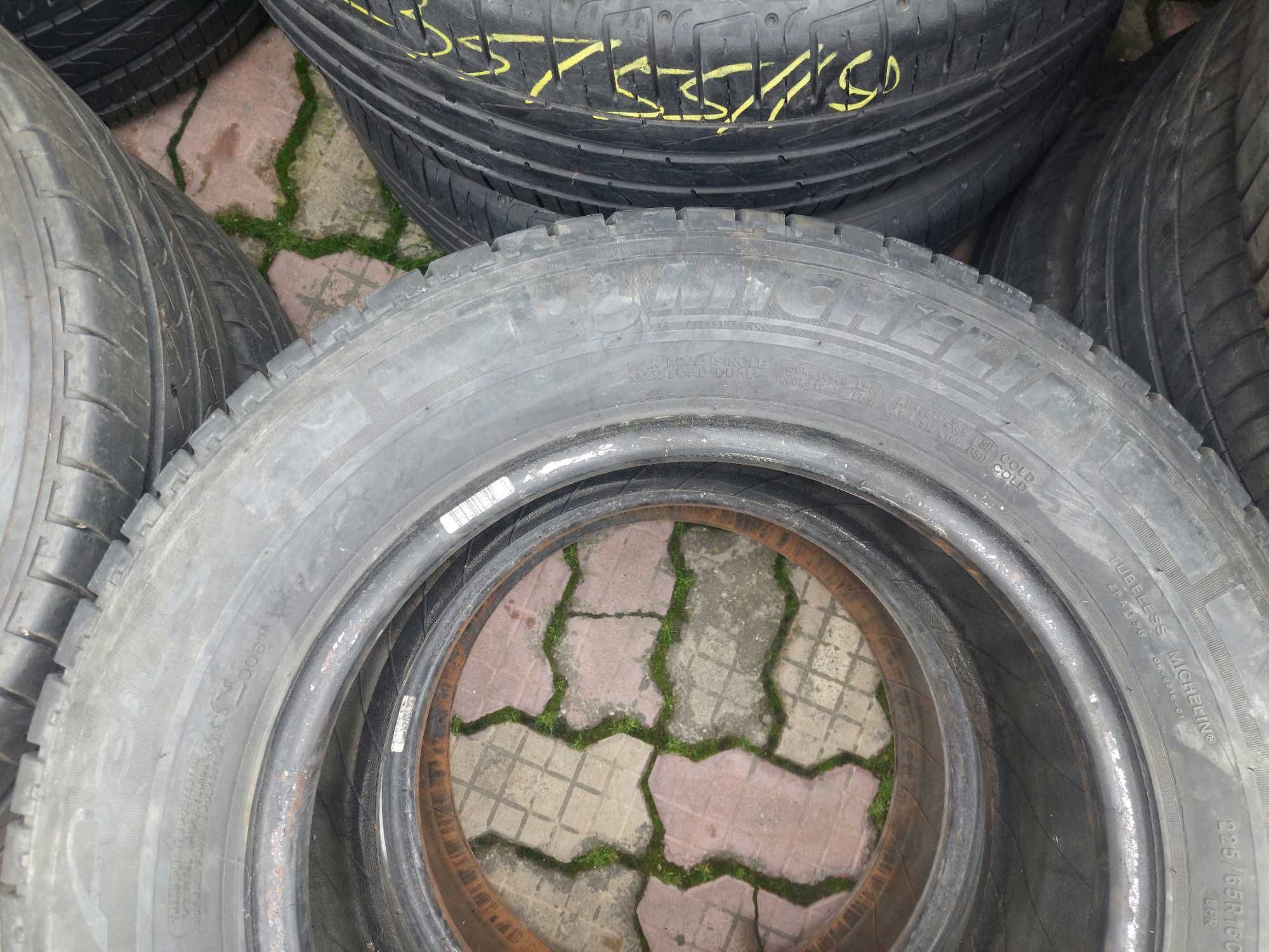225 65 16C,cate 2buc vara MICHELIN,BRIDGESTONE,Continental