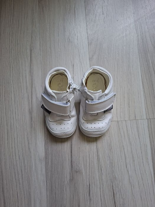 Бебешки буйки TODOR - естествена кожа.