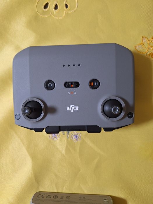 Продавам дрон DJI комбо