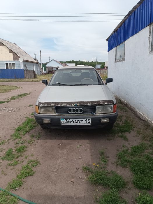 Audi 80.  1988г.в. карбюратор