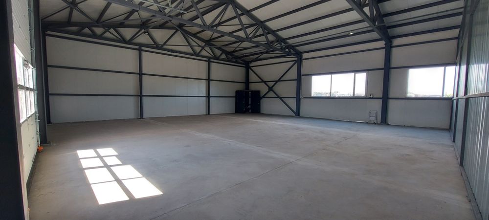 Дава се под наем Склад в Хасково, Център - 235 кв.м за 612 € - Снимка #1