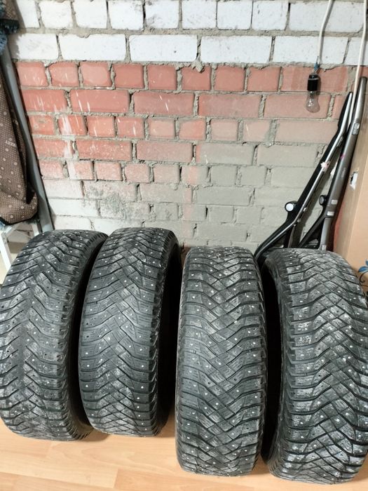 Продам шины Good Year 235/60 R18