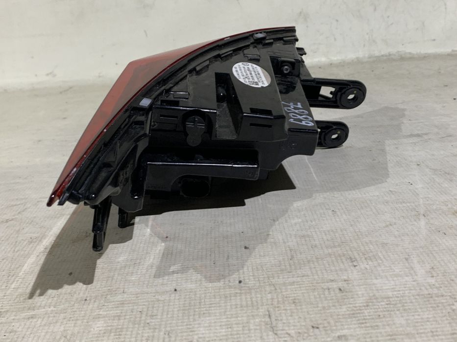 Lampa stop dreapta pe aripa, Skoda Enyaq, 2021, 2022, 2023, 2024, cod origine OE 5LA945208A.