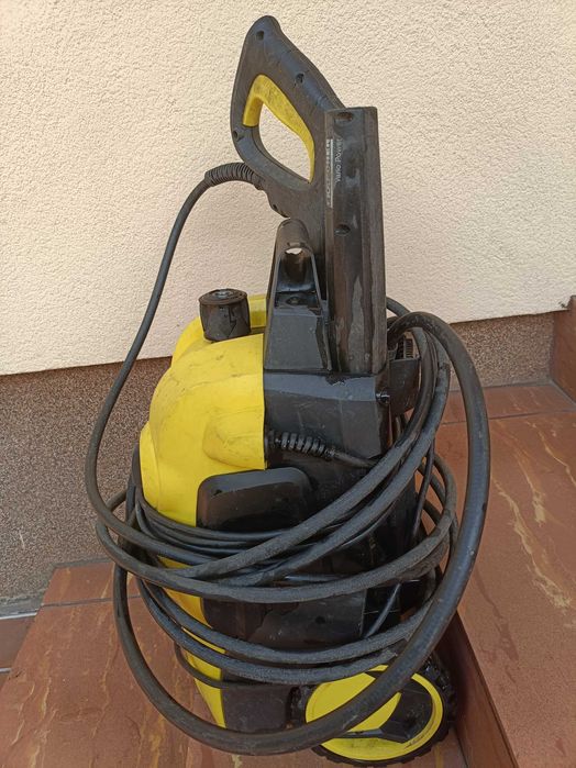Vând Karcher k5 puțin utilizat