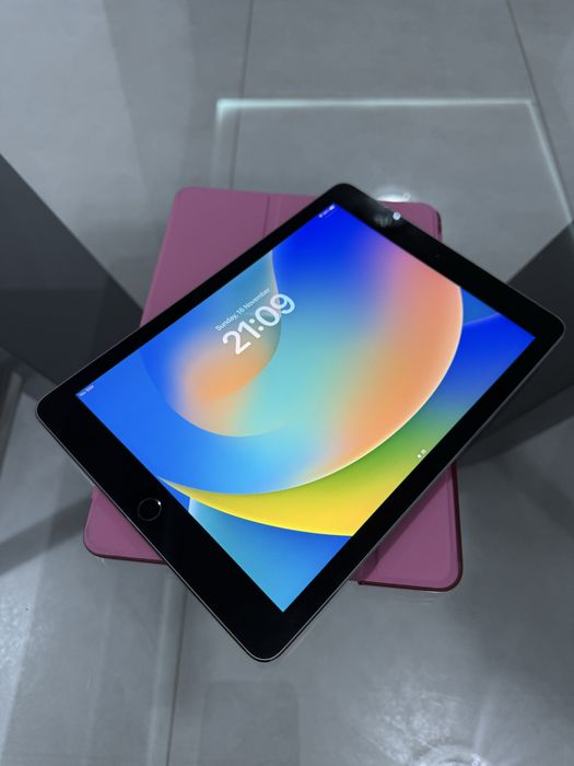 Apple iPad Pro 9,7” silver 256GB CELLULAR • IMPECABILA •