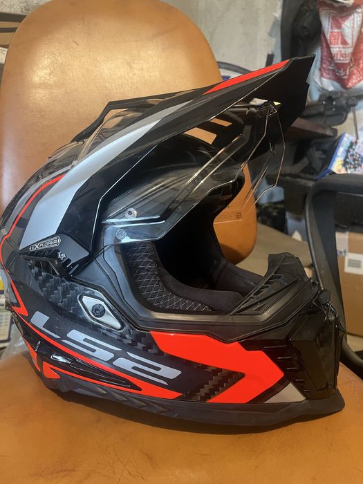 Casca moto ls2 explorer carbon