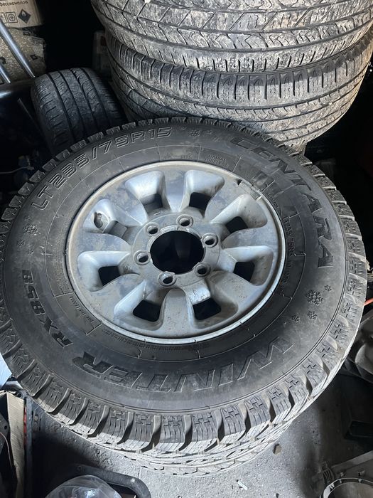 Продам диски с резиной 235/75 R15
