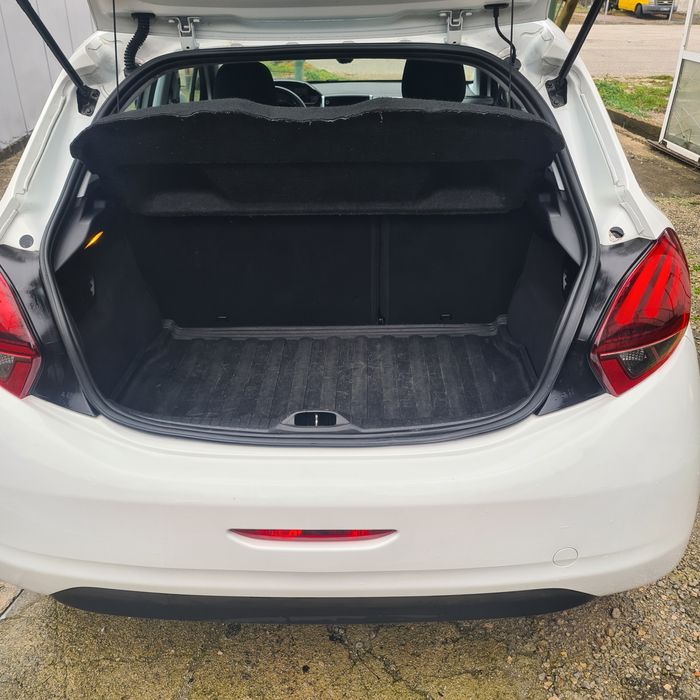 Пежо 208 Габрово