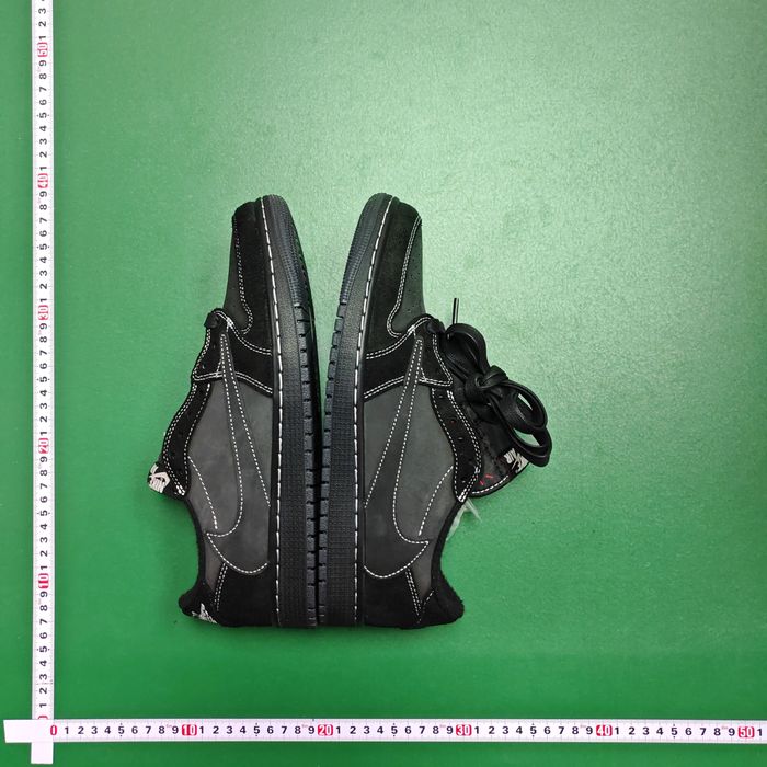 Jordan 1 TS Black Phantom