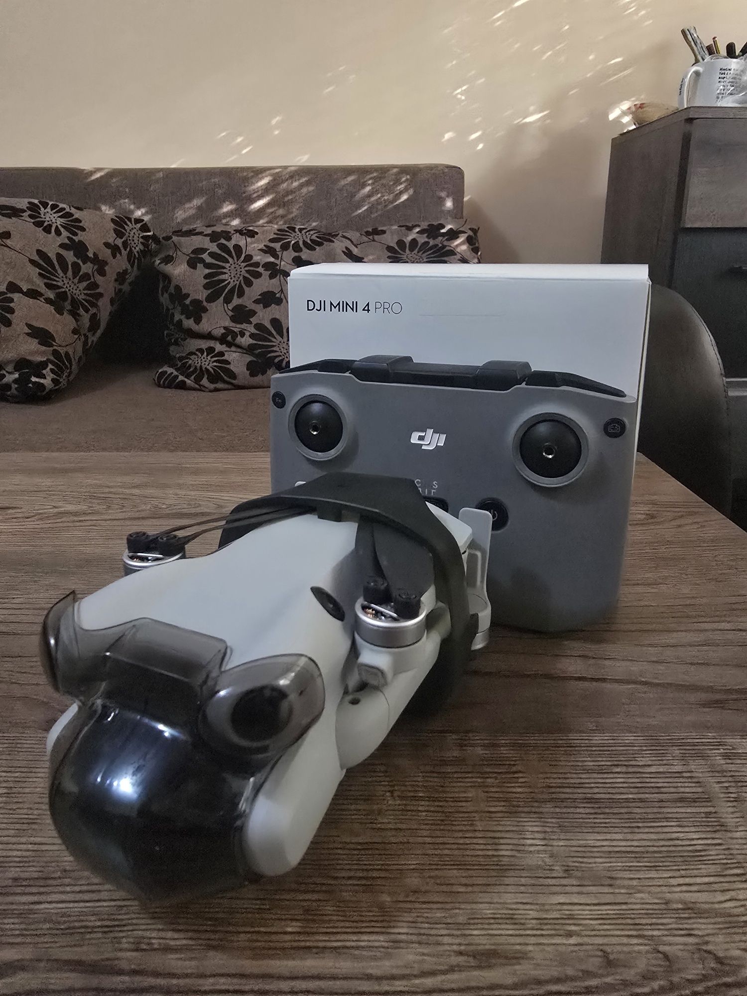 Дрон DJI mini 4 PRO