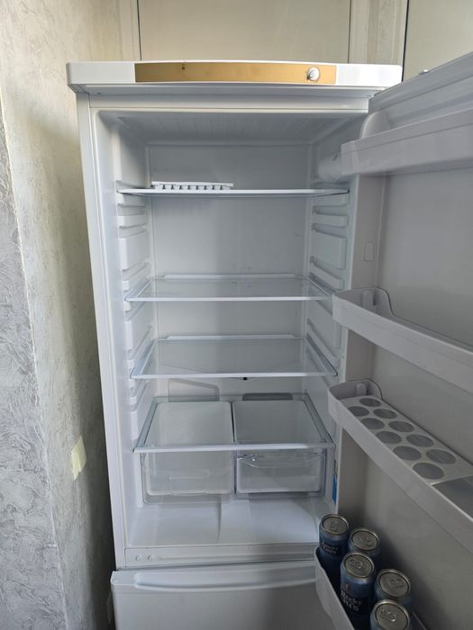 Продам холодильники Индезит