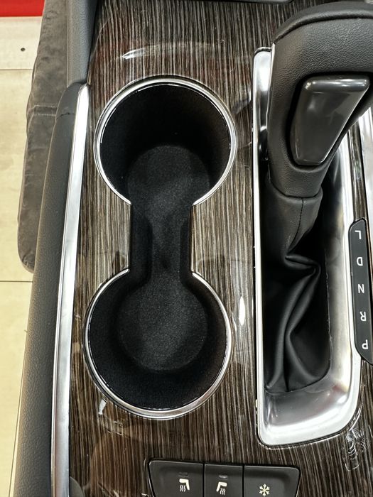 Malbu bar. Eng sifatliy. Zori new