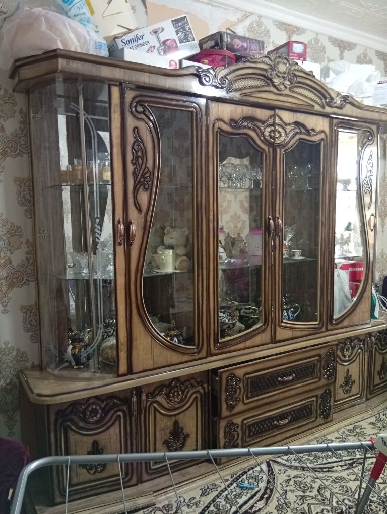 Прадаю стенку не дорога
