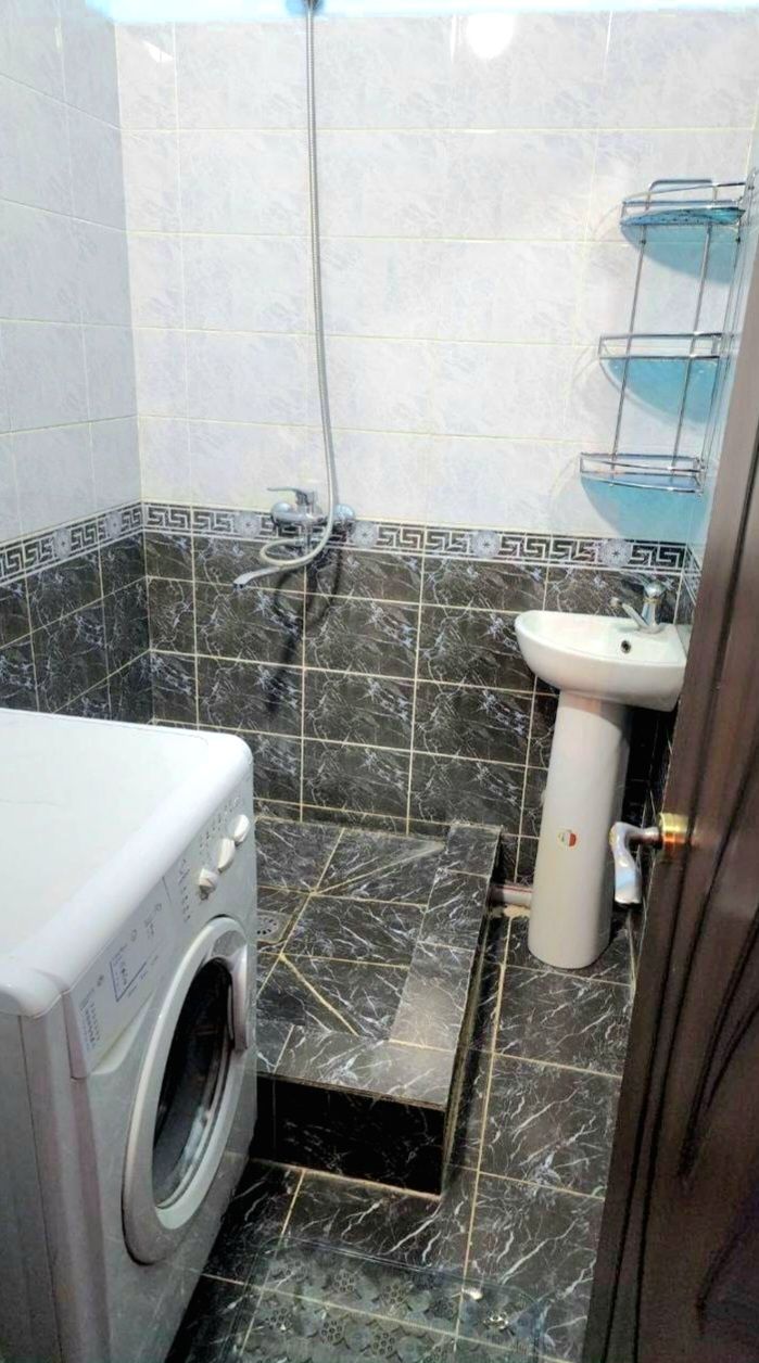 Сергели-5. Новостройка. 2/8/8. 50м²