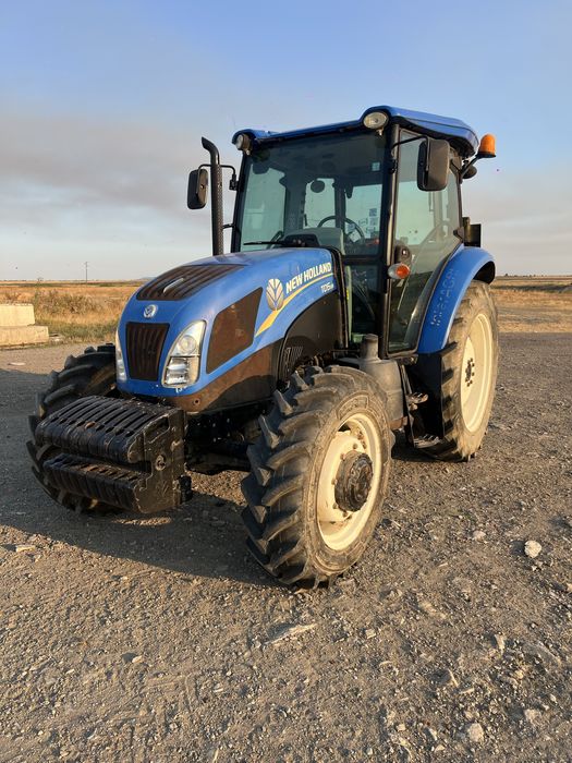 Трактор New holland td5.85