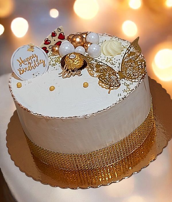 Tort proaspăt disponibil