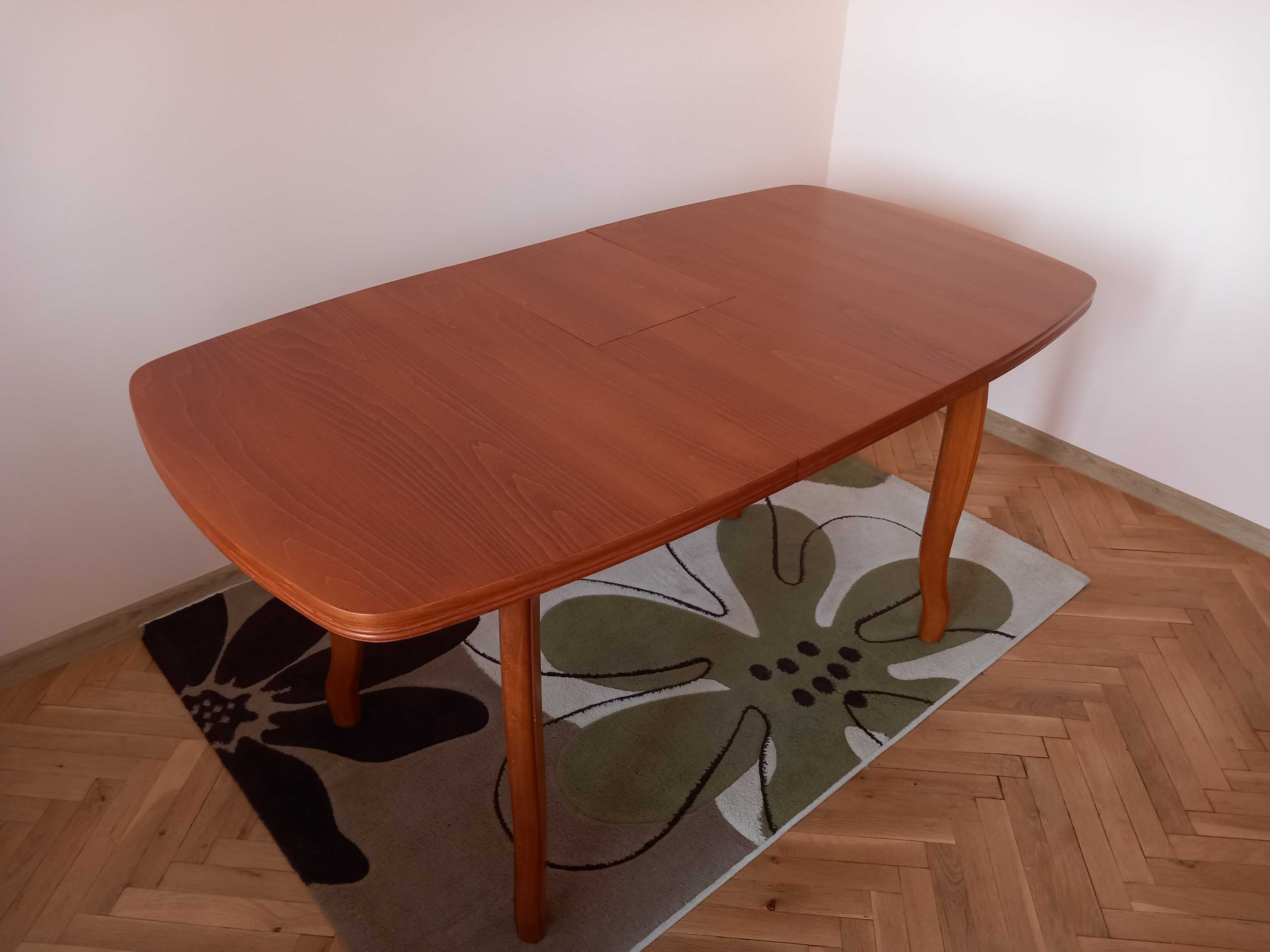 Продавам разтегателна кухненска / трапезна маса 80 на см. 120/150 см.