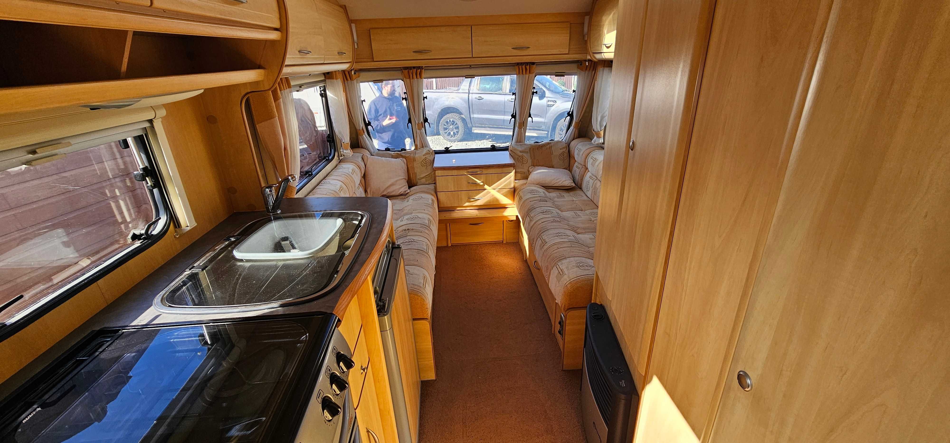 Продавам Каравана - SWIFT Sterling Europe 2004 - напълно оборудвана