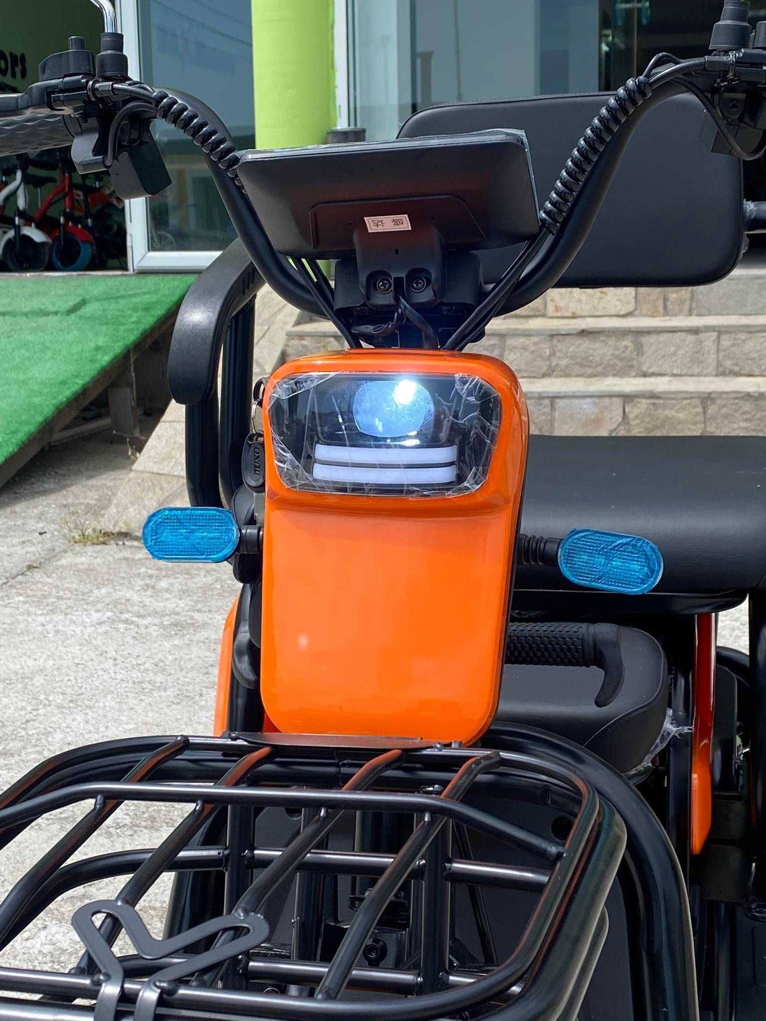 Електрическа триместна триколка MaxMotors X1 1500W Orange