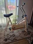 Bicicletă de apartament Kettler – model clasic, funcțională