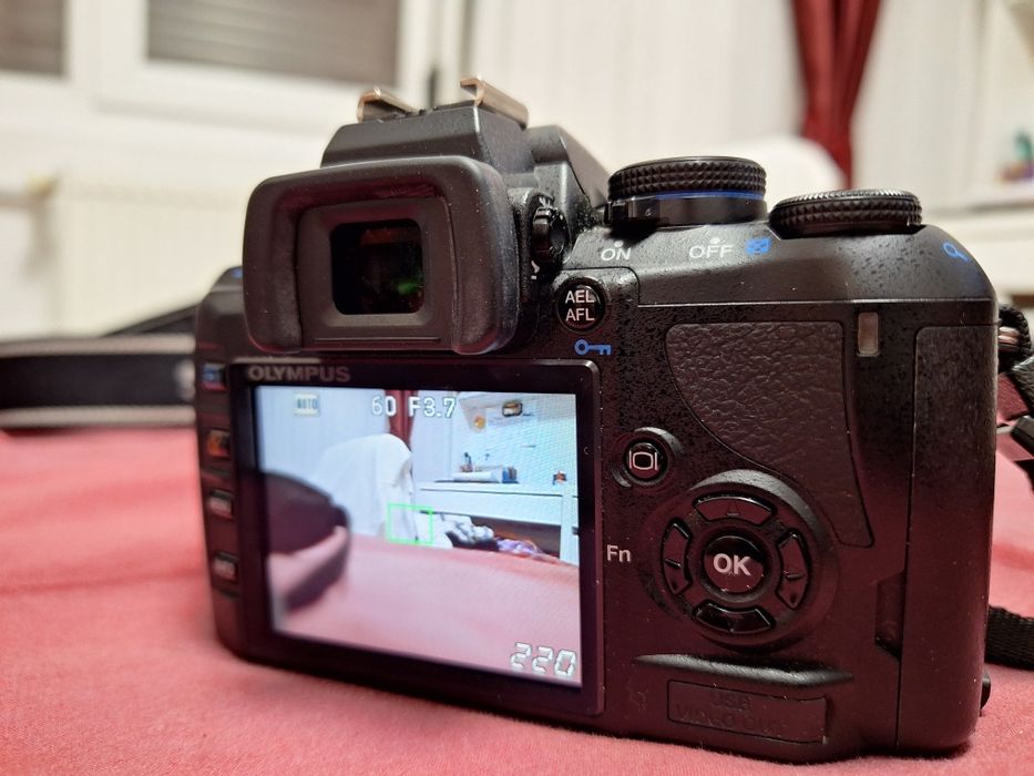 Aparat foto Olympus DSLR E 420