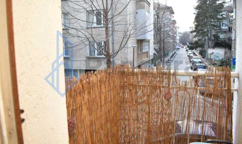 Двустаен апартамент под наем в  Центъра