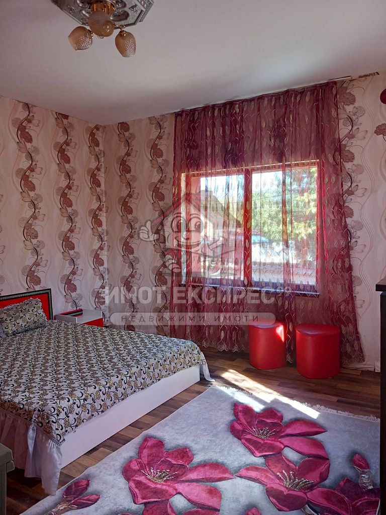 Продава се Къща в Асеновград - 360 кв.м за 114 €/кв.м - Снимка #9