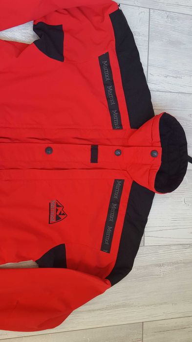 Зимно спортно червено яке MARMOT WINTER JAKET размер L