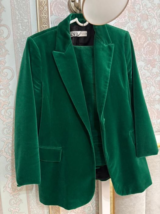 Костюм с брюками  от Zara