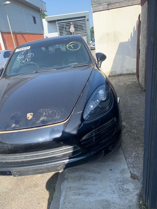 Dezmembrez Porsche cayenne 2011-2014 CRC