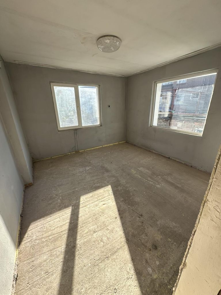 Продава се Къща в Асеновград - 85 кв.м за 1122 €/кв.м - Снимка #9