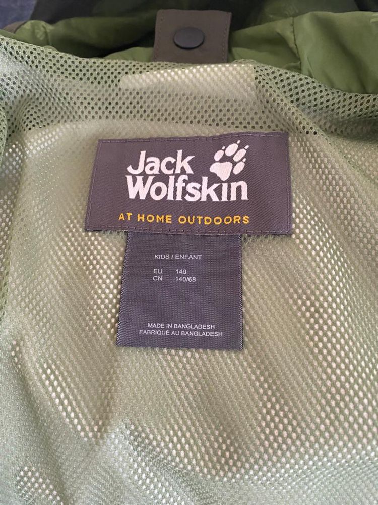 Geacă Jack Wolfskin 3 în 1 mărimea 140