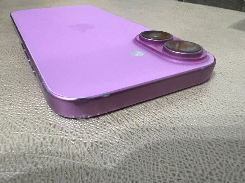 Telefon Iphone 16 Roz