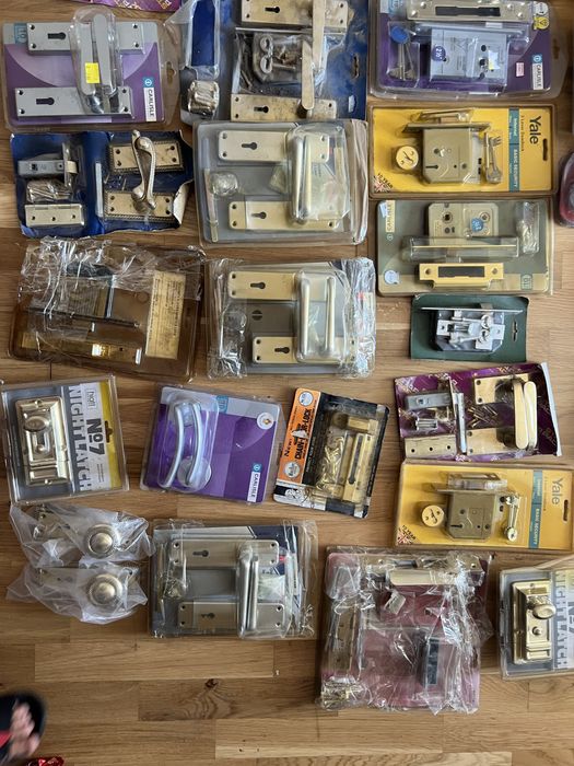 Iale ,manere usi incuietori etc