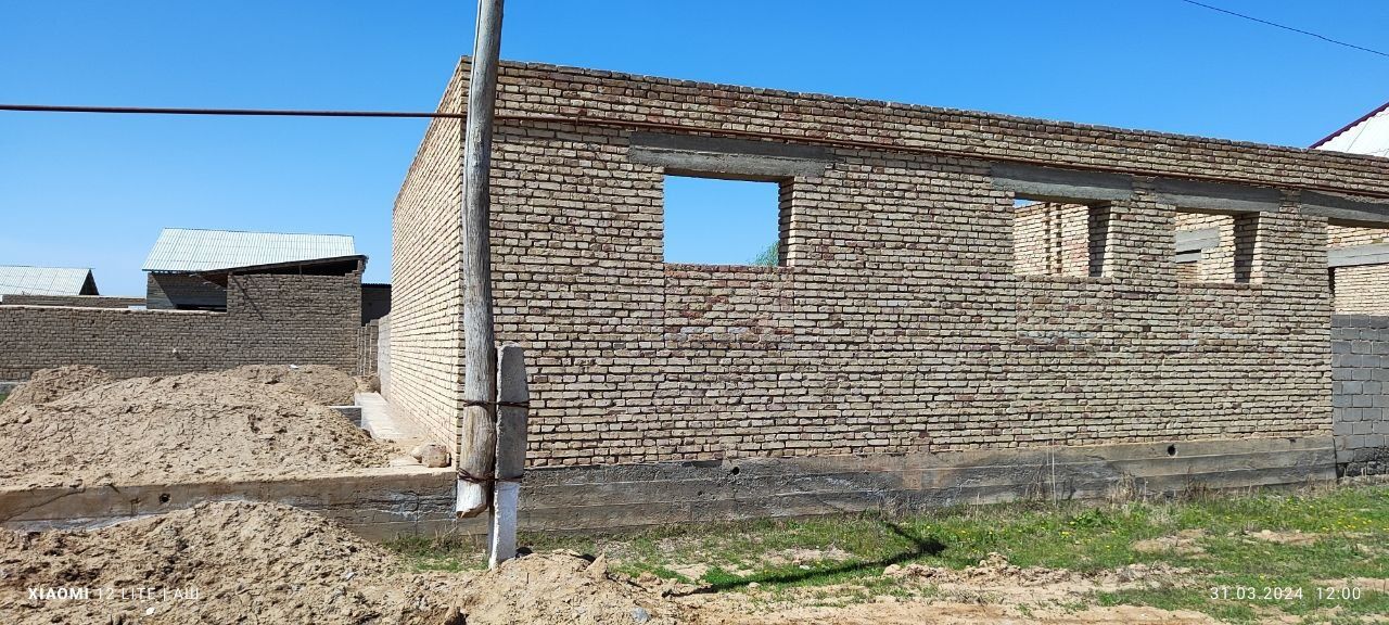 Курилиши тугалланмаган ер участкаси