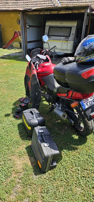 Vând Yamaha TDM 850 + echipament +2rânduri de TOPCase.accept variante.