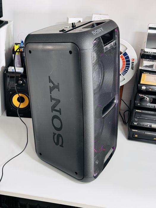 Boxă cu bluetooth și lumini SONY GTK-XB7,sunet foarte bun,extra bass!