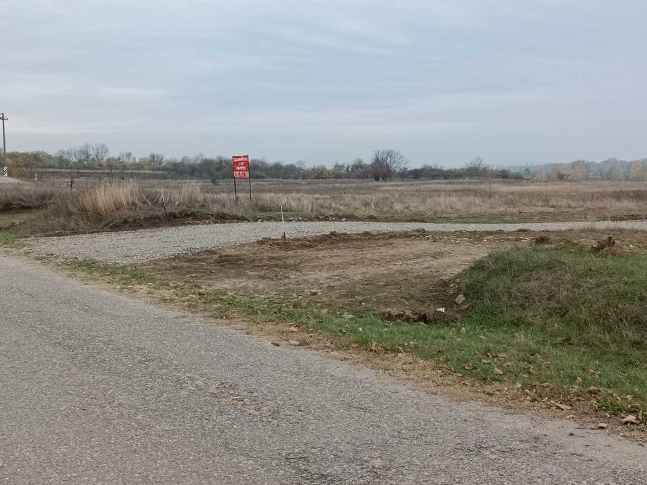 Teren de vânzare intravilan 749 mp deal-munte