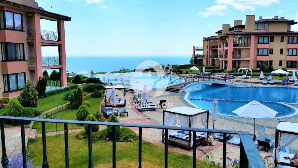 Продава се Тристаен апартамент в с. Топола, Област Добрич - 124 кв.м за 1130 €/кв.м - Снимка #12