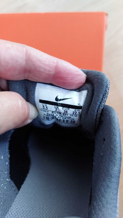 Оригинални дамски маратонки Nike, номер 36