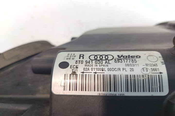 Far dreapta cu Xenon 8T0941030L Audi A5 8T (facelift)