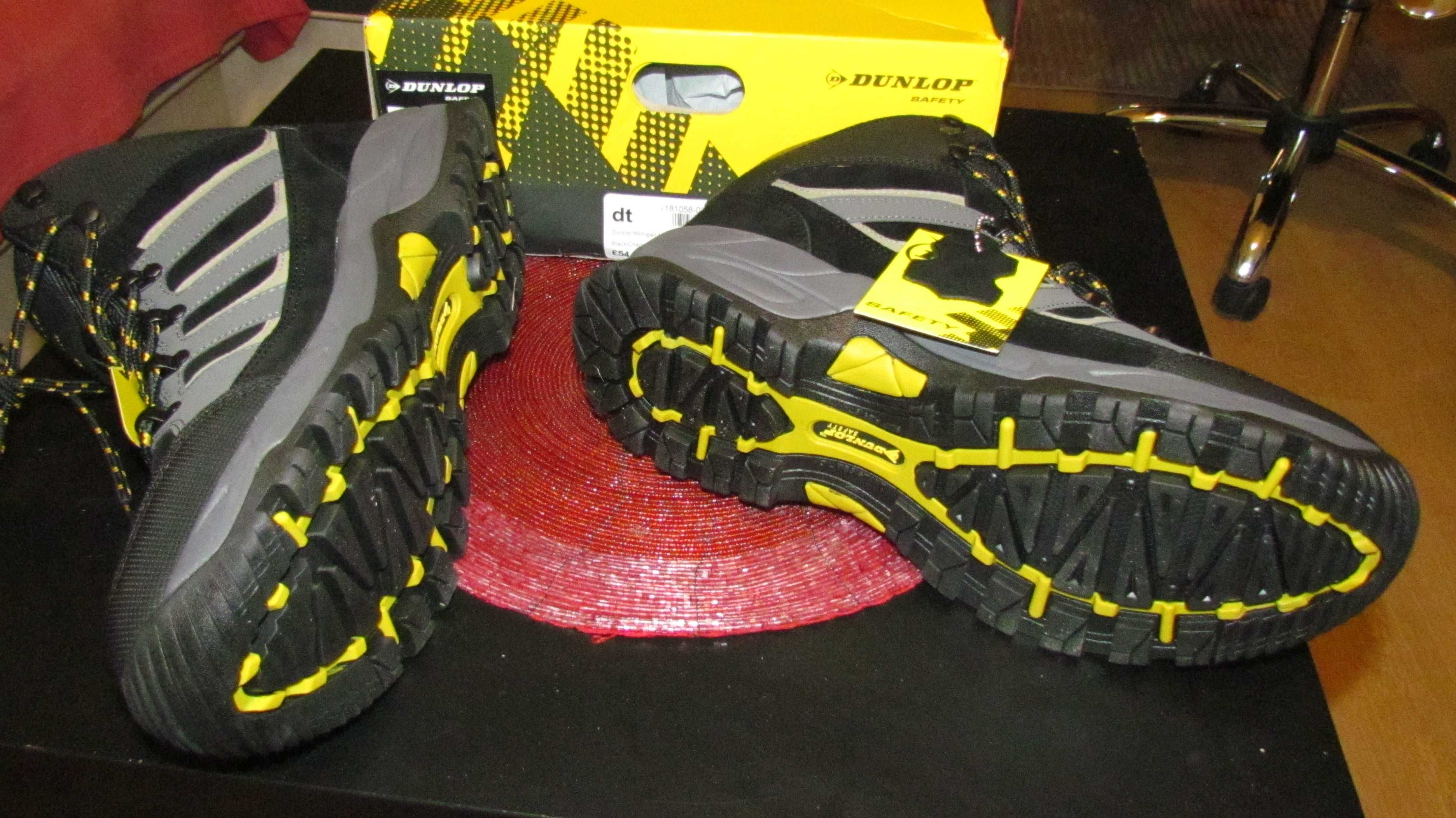 Продавам нови туристически обувки Dunlop Steel