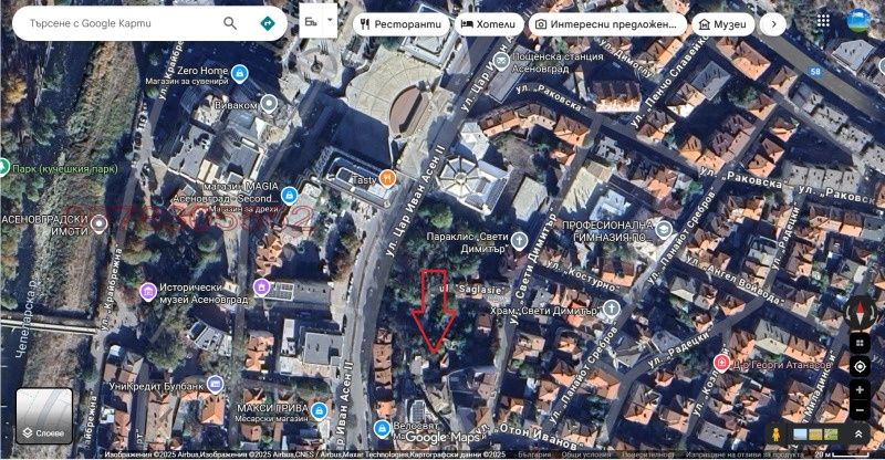 Продавам парцел близо до общината.